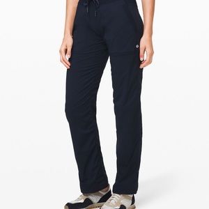 LULULEMON SIZE 4 DANCE STUDIO LINED